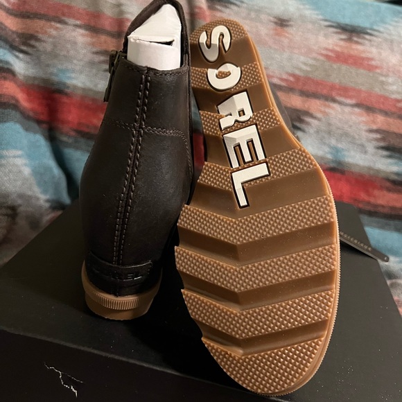 Brand New leather Sorel Joan of Arctic wedge II Zip Booties - Picture 13 of 15